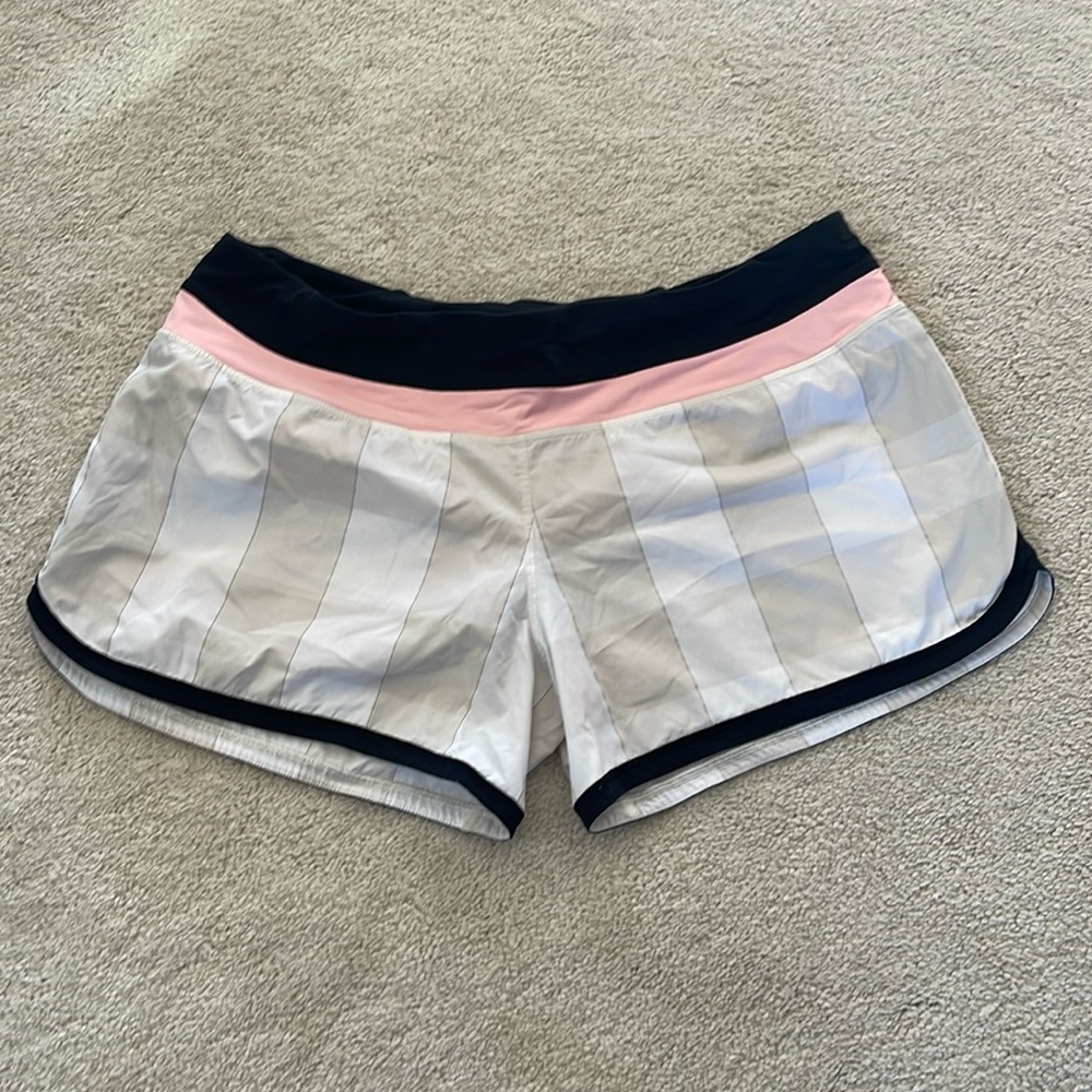 Lululemon Groovy Run Shorts